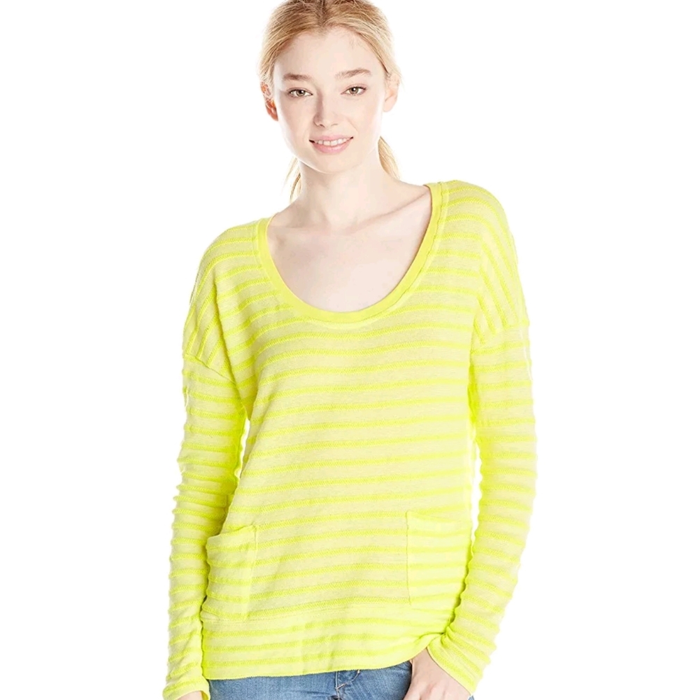 Roxy Yellow Knit Long Sleeved Shirt Size XS